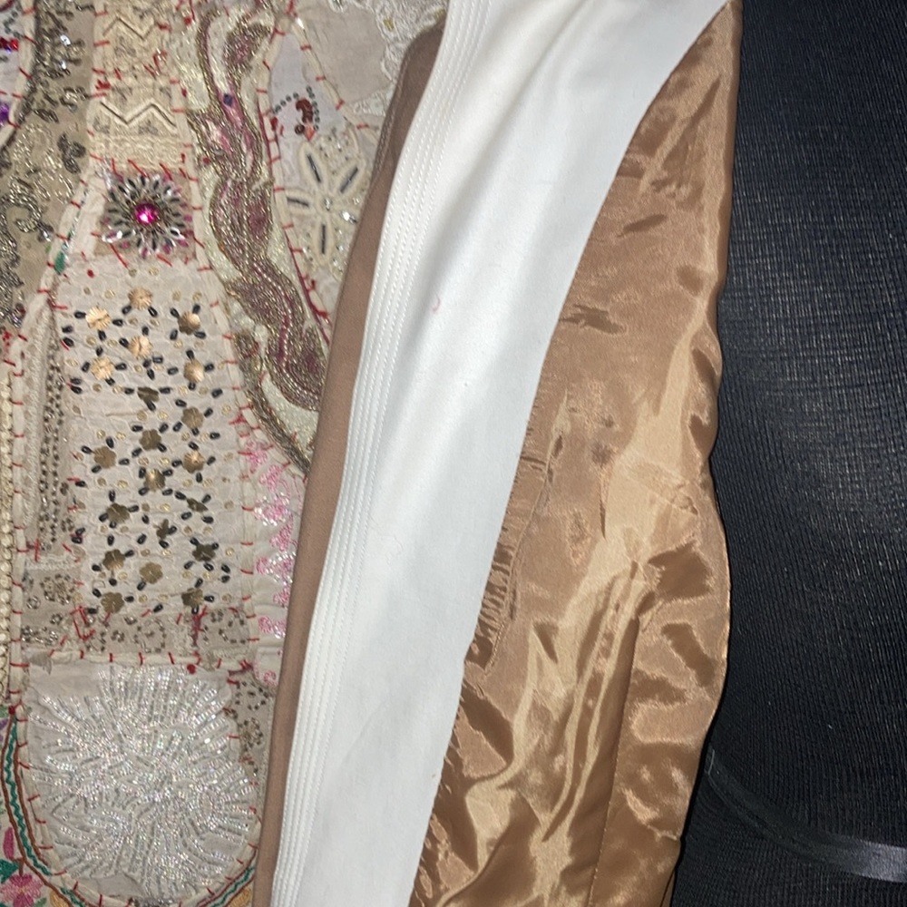 98% Cotton 2% Elastane Shell 100% Polyester Lining - image 3